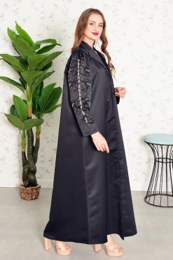عباية سوداء بياقة معطف مع تطريز خرز على الأكمام Bsi3837 3 Coat collar with beads embellishment on sleeves black abaya