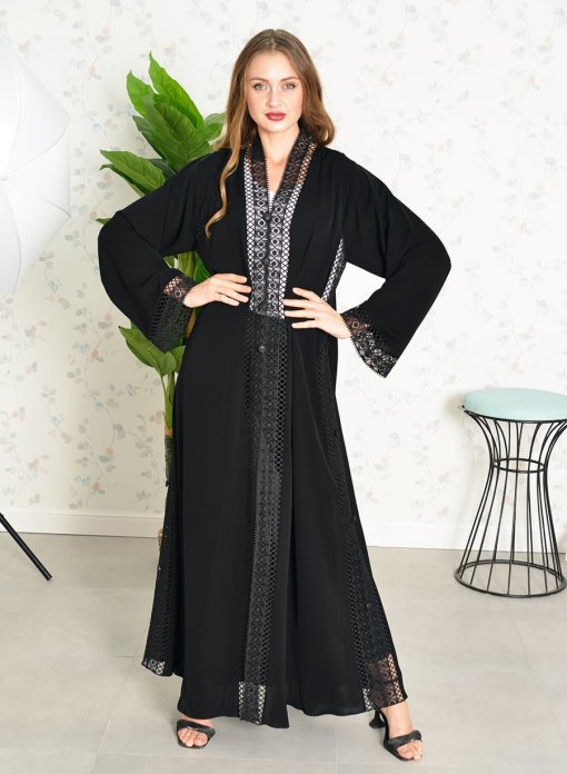An Elegant Look buttons and Lace Embellished Abaya
