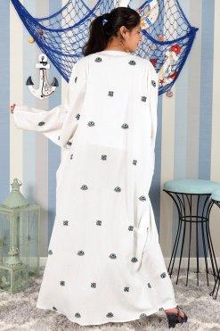 3888 32 Embroidered bahraini style bisht abaya