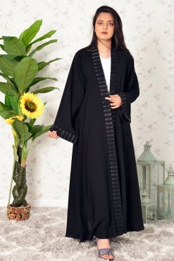 Ribbon style bisht abaya