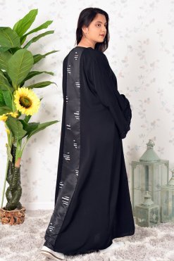 3917 6 Beads Embellished Black Abaya