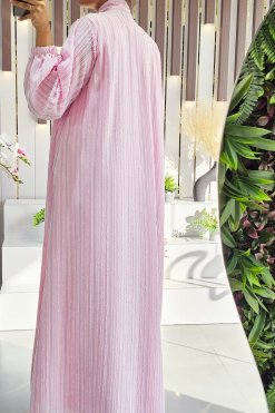 عباية بشت منقوشة ذاتيًا مع بطانة داخلية 8 3920 3 1 Self Embossed Bisht Abaya with Inner