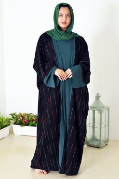 عباية بشت منقوشة ذاتيا مع فستان داخلي باللون الأخضر 13 3928 7 Self Embossed Bisht Abaya with Green Inner Dress