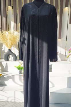 عباية شيفون مزدوجة سوداء مزينة بزخارف حجرية مذهلة 3939 3 Double Chiffon Black Abaya Adorned With Stunning Stone Embellishments