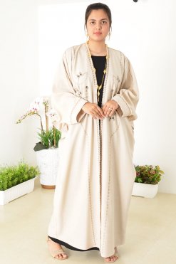 3940 7 2 Beads Embellished Bahraini Style Bisht Abaya
