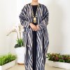 3946 1 1 Bahraini Style Self-Printed Plain Bisht Abaya - Unleash Elegance and Tradition in Every Step