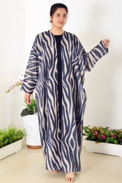 3946 6 1 Bahraini Style Self-Printed Plain Bisht Abaya - Unleash Elegance and Tradition in Every Step