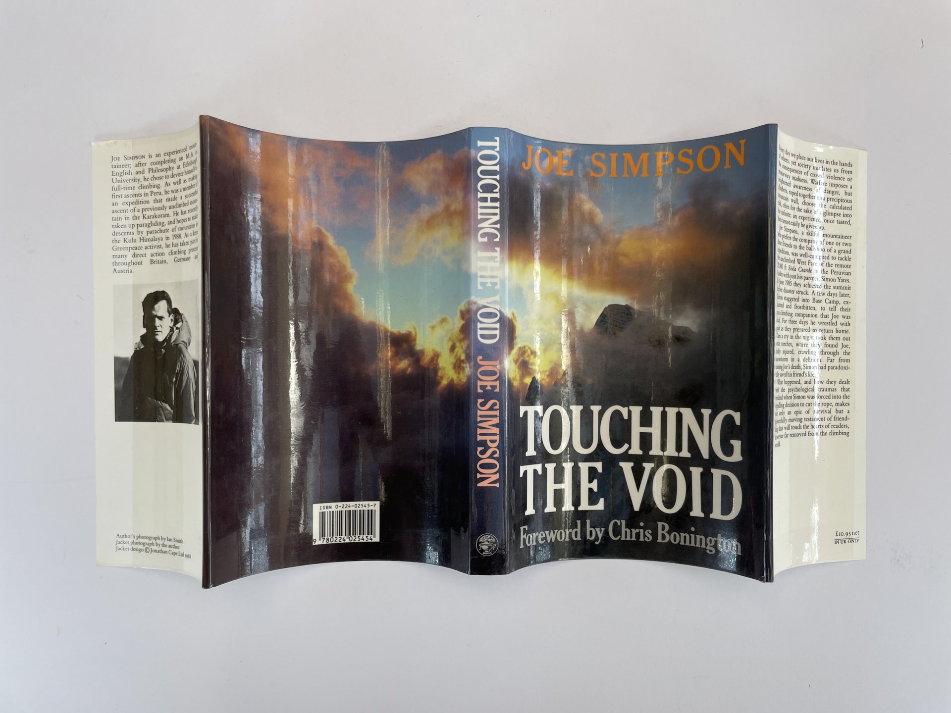 joe simpson touching the void first edition4