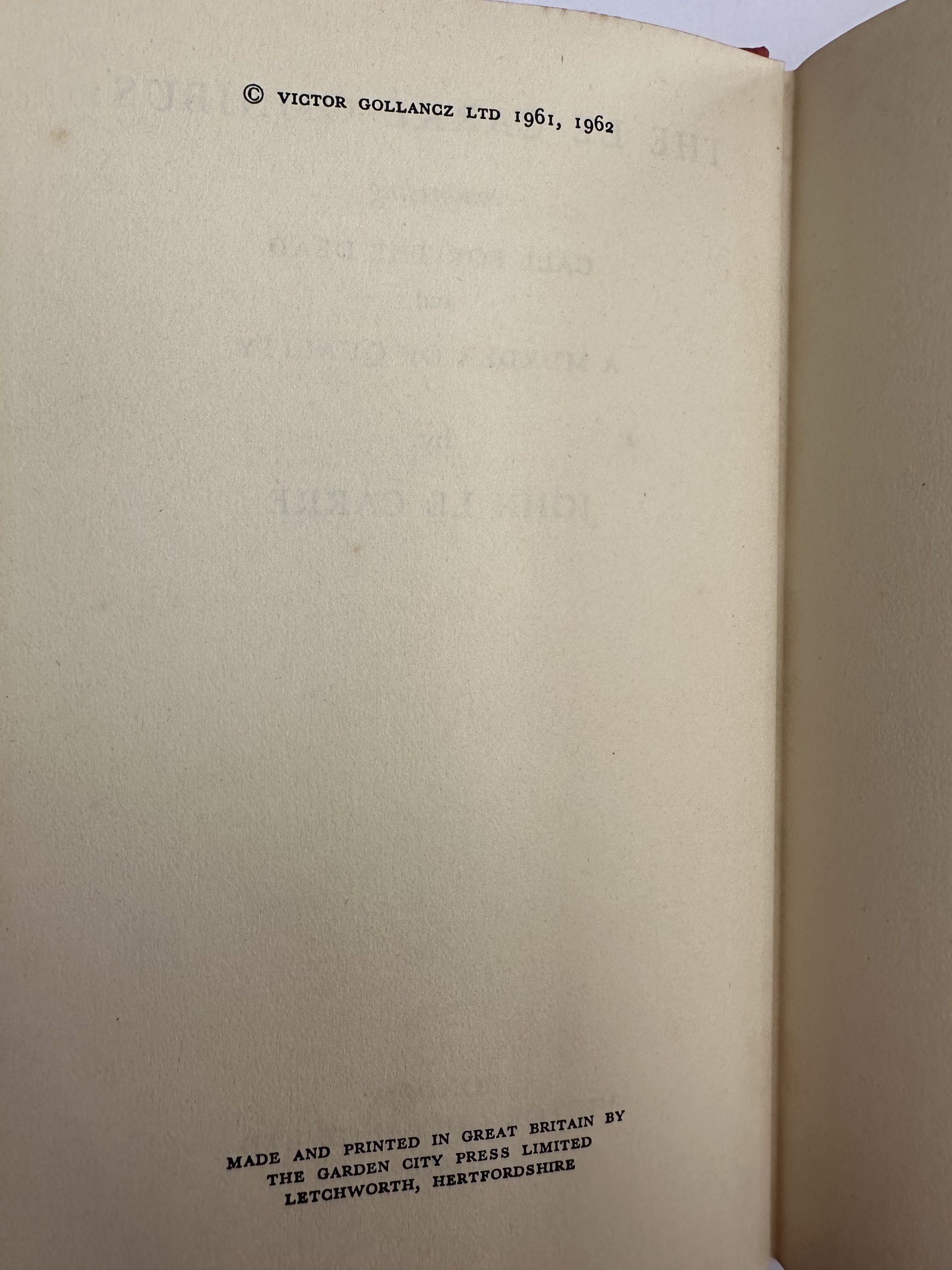 John Le Carre - Le Carre Omnibus - First UK Edition 1964 - Image 3