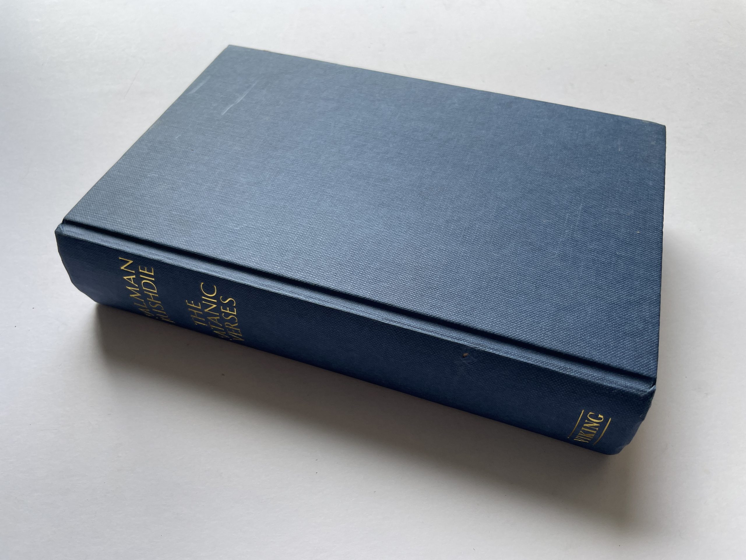 Salman Rushdie - The Satanic Verses - First Edition 1988 - Image 3