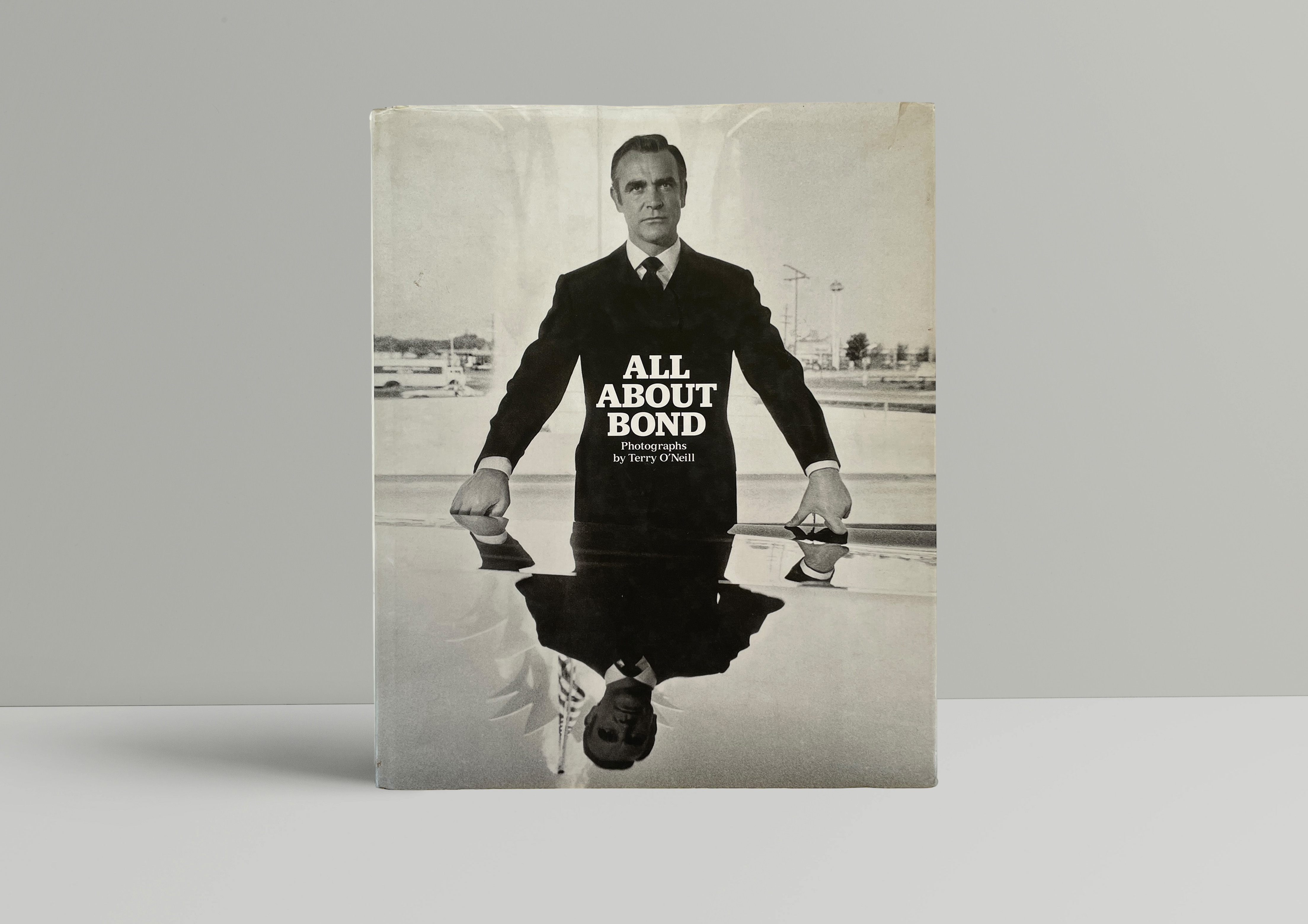 terry oneill all about bond first ed1