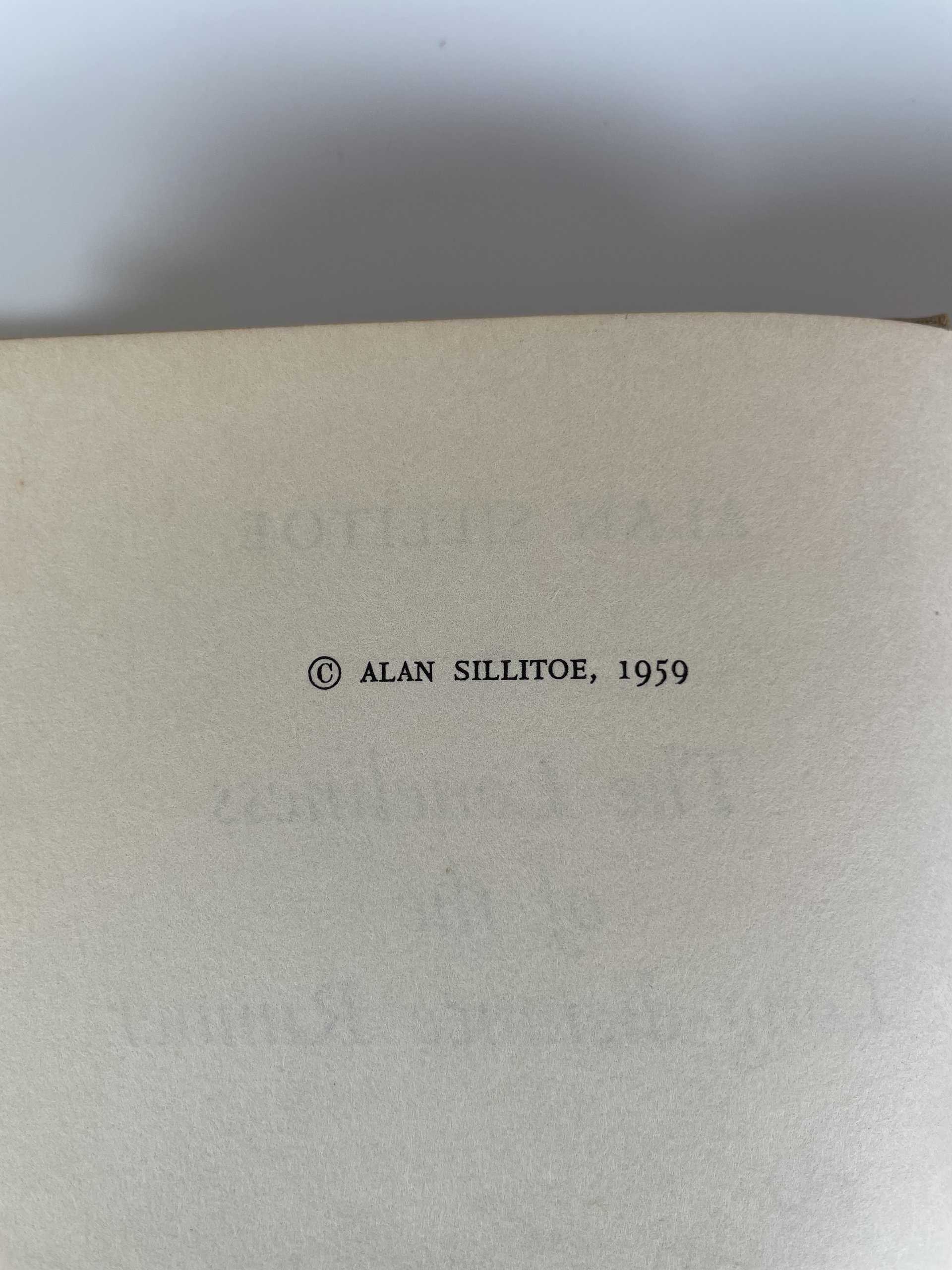 alan silitoe the loneliness of the long distance runner signed first edition3