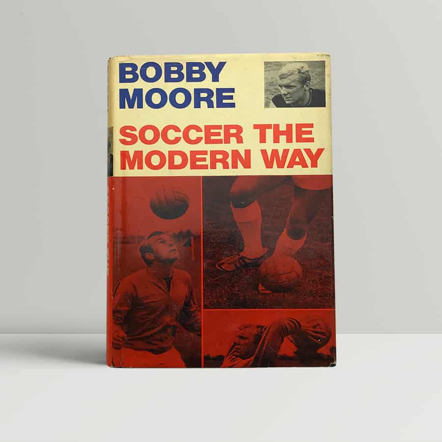 bobby moore soccer the modern way signed edition1