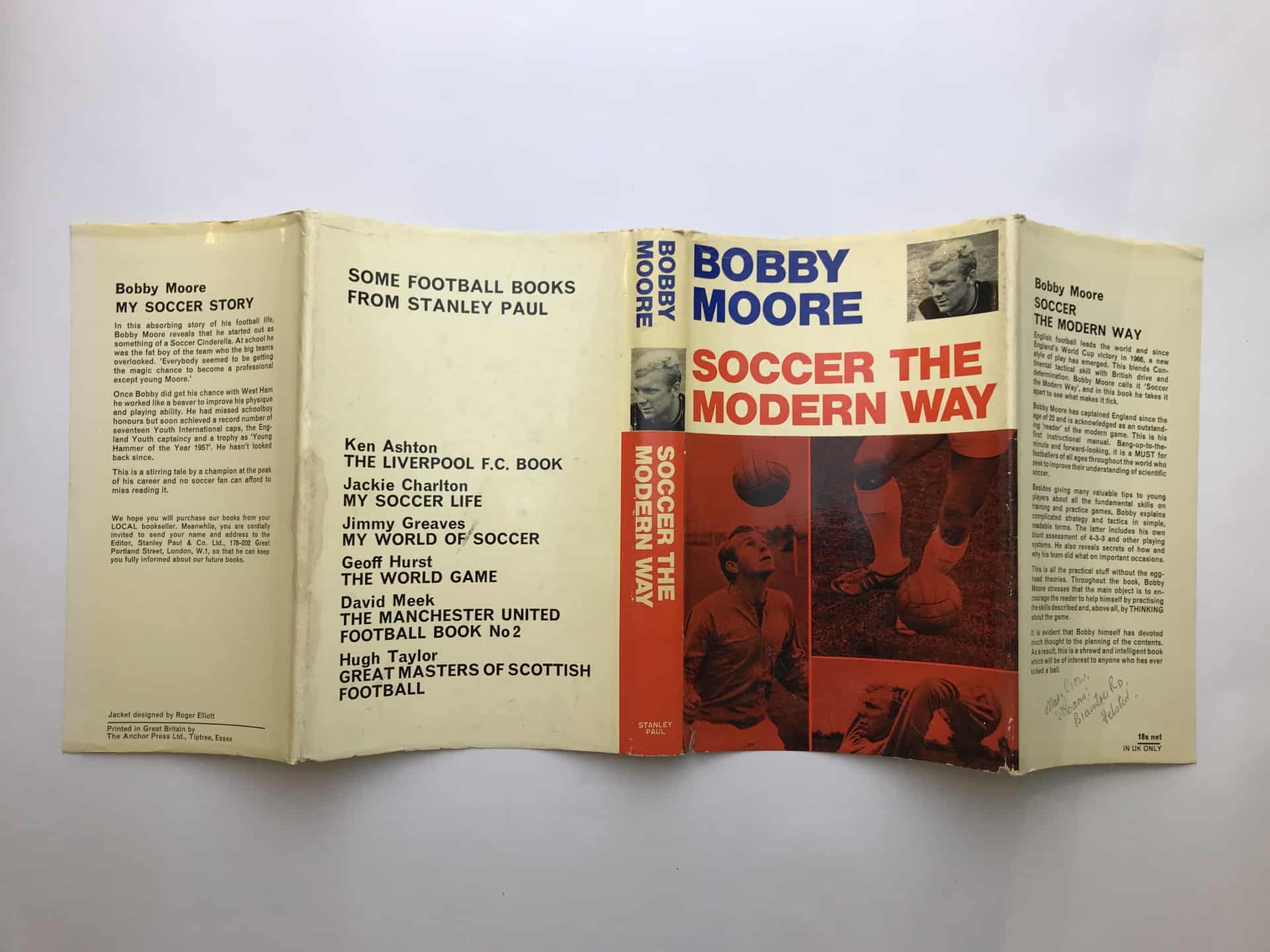 bobby moore soccer the modern way signed edition6