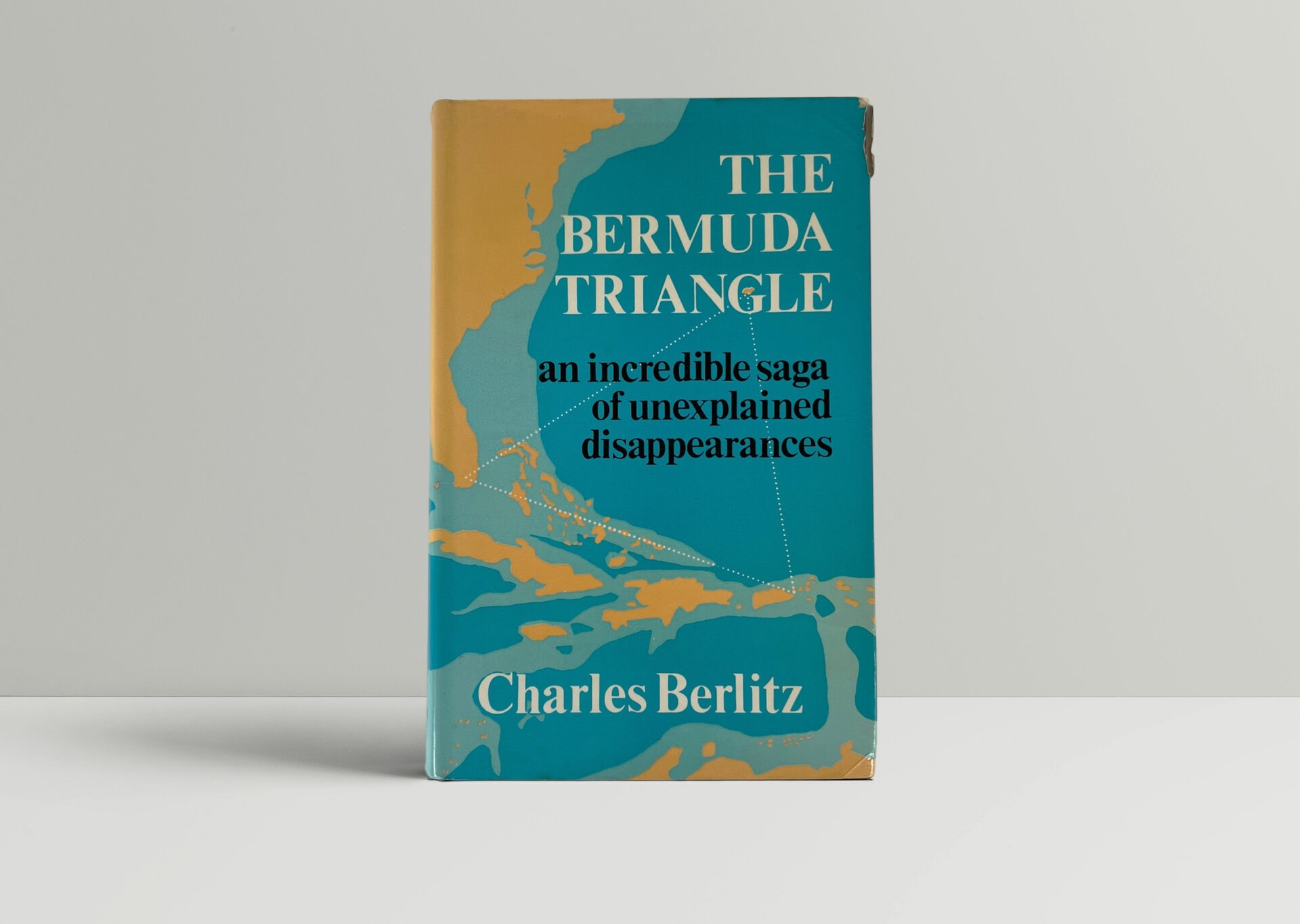 charles berlitz the bermuda triangle first edition1