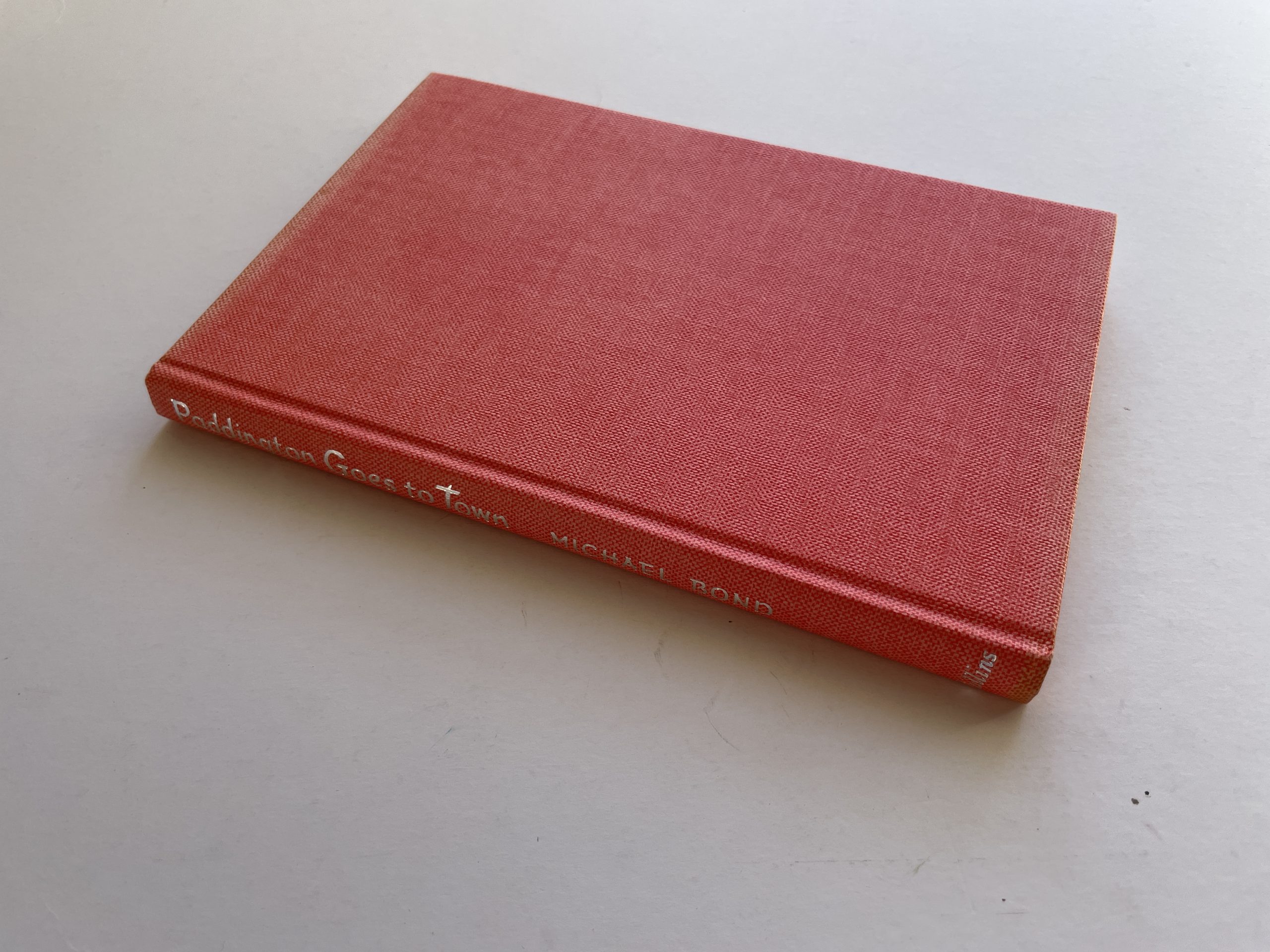 Michael Bond - Paddington Goes To Town - First UK Edition 1968 - Image 3