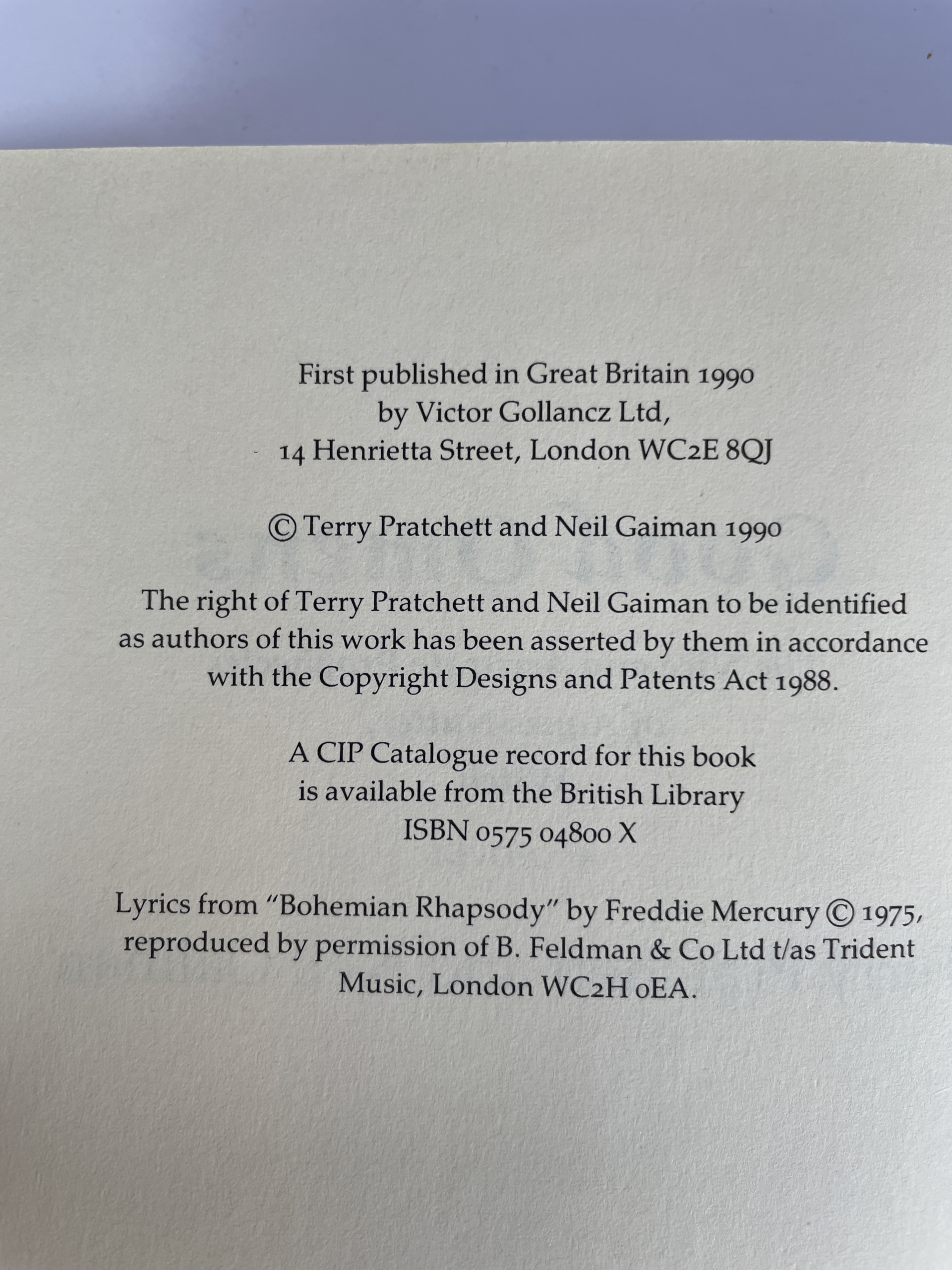 terry pratchett good omens first edition2