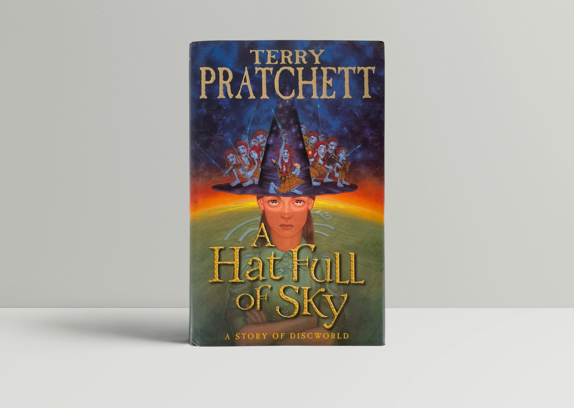 terry pratchett a hat full of sky first edition1
