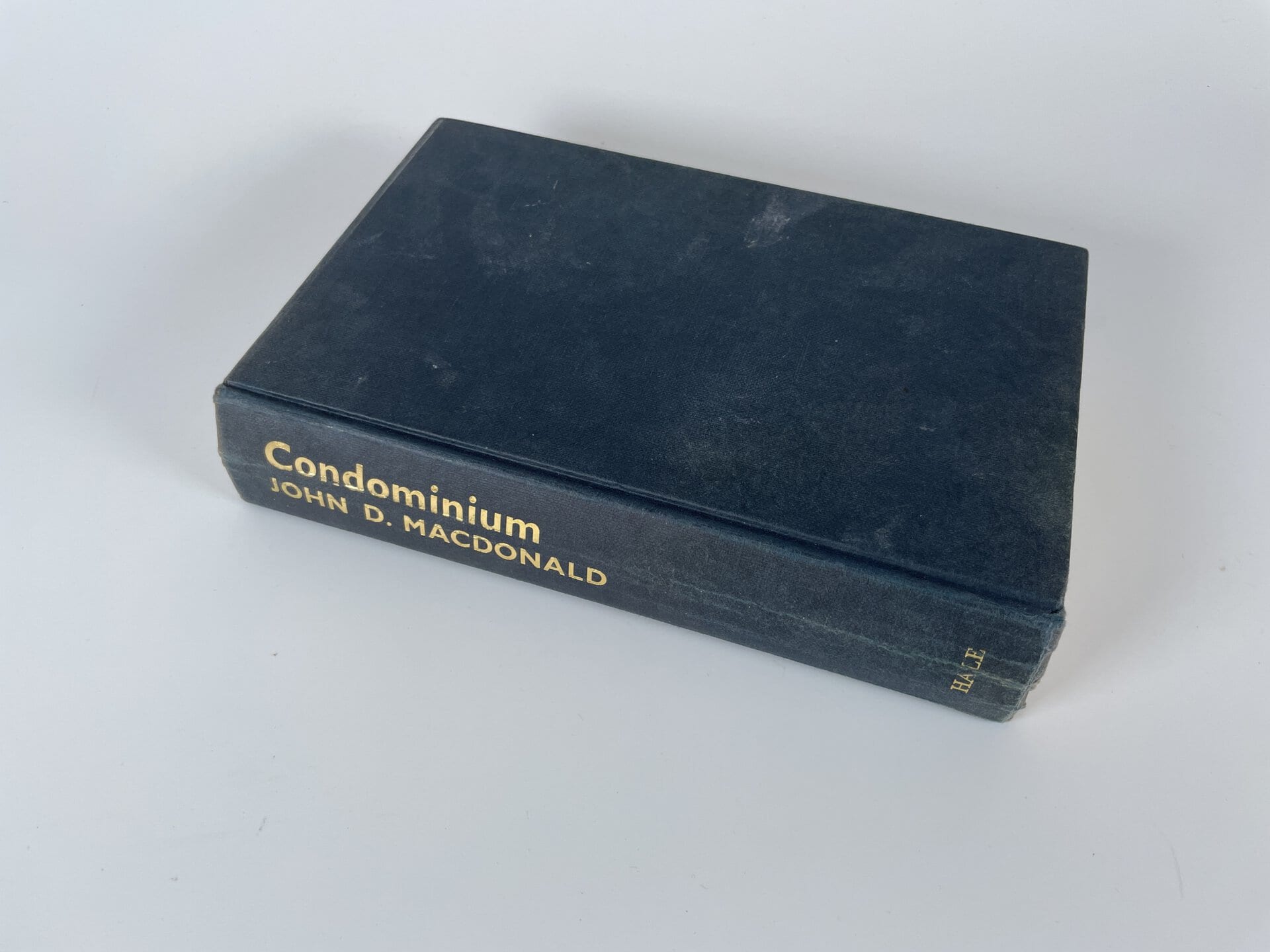 john d macdonald condominium first edition3