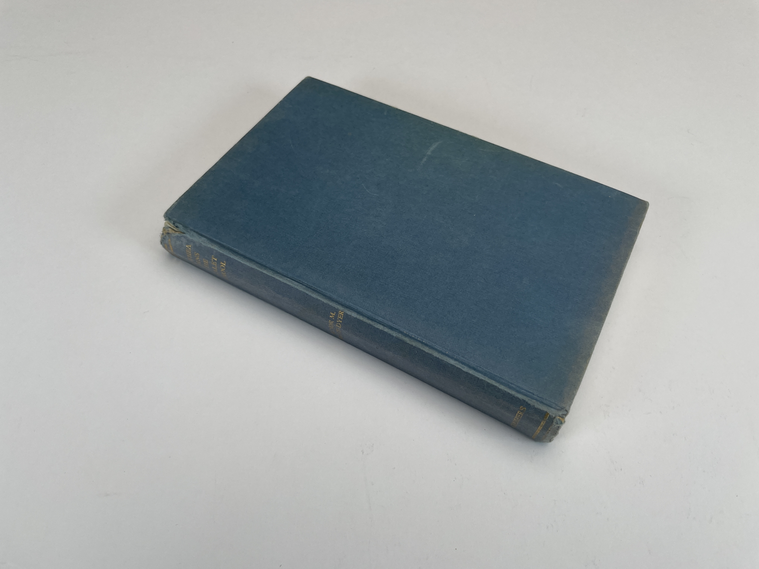 elinor brent dyer althea joins the chalet school first ed3