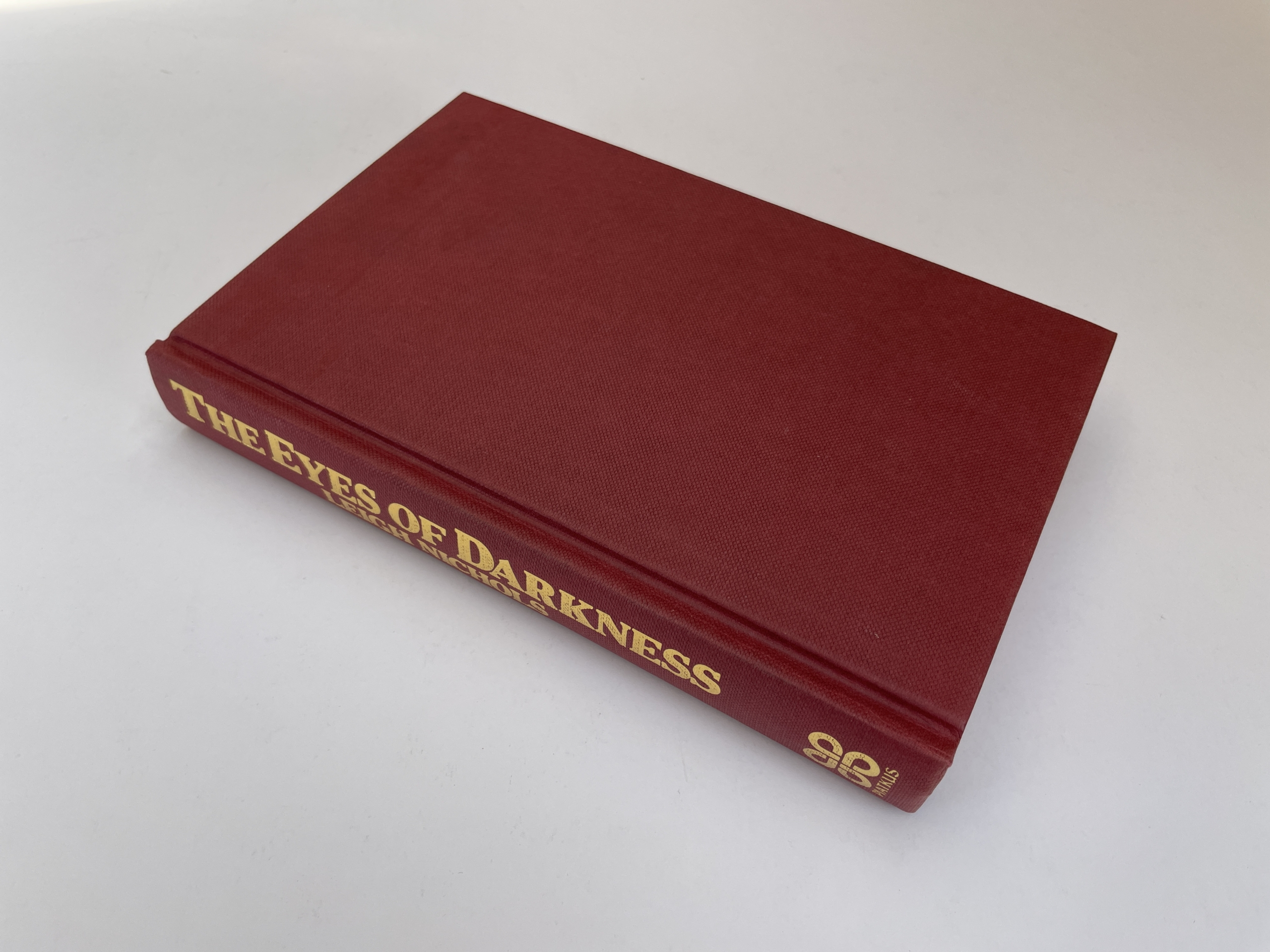 leigh nichols signed first edition4