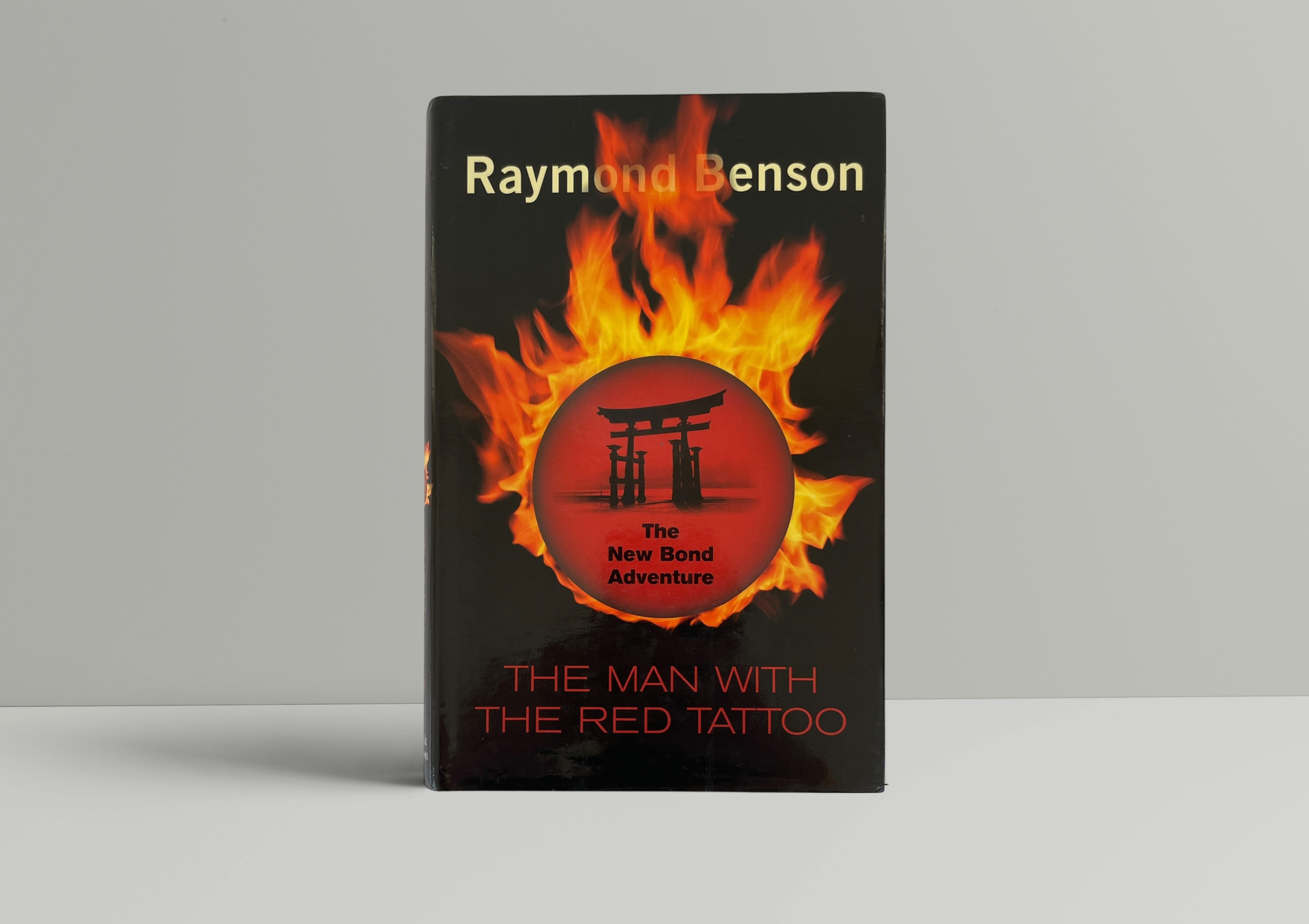raymond benson the man with the red tattoo first ed1