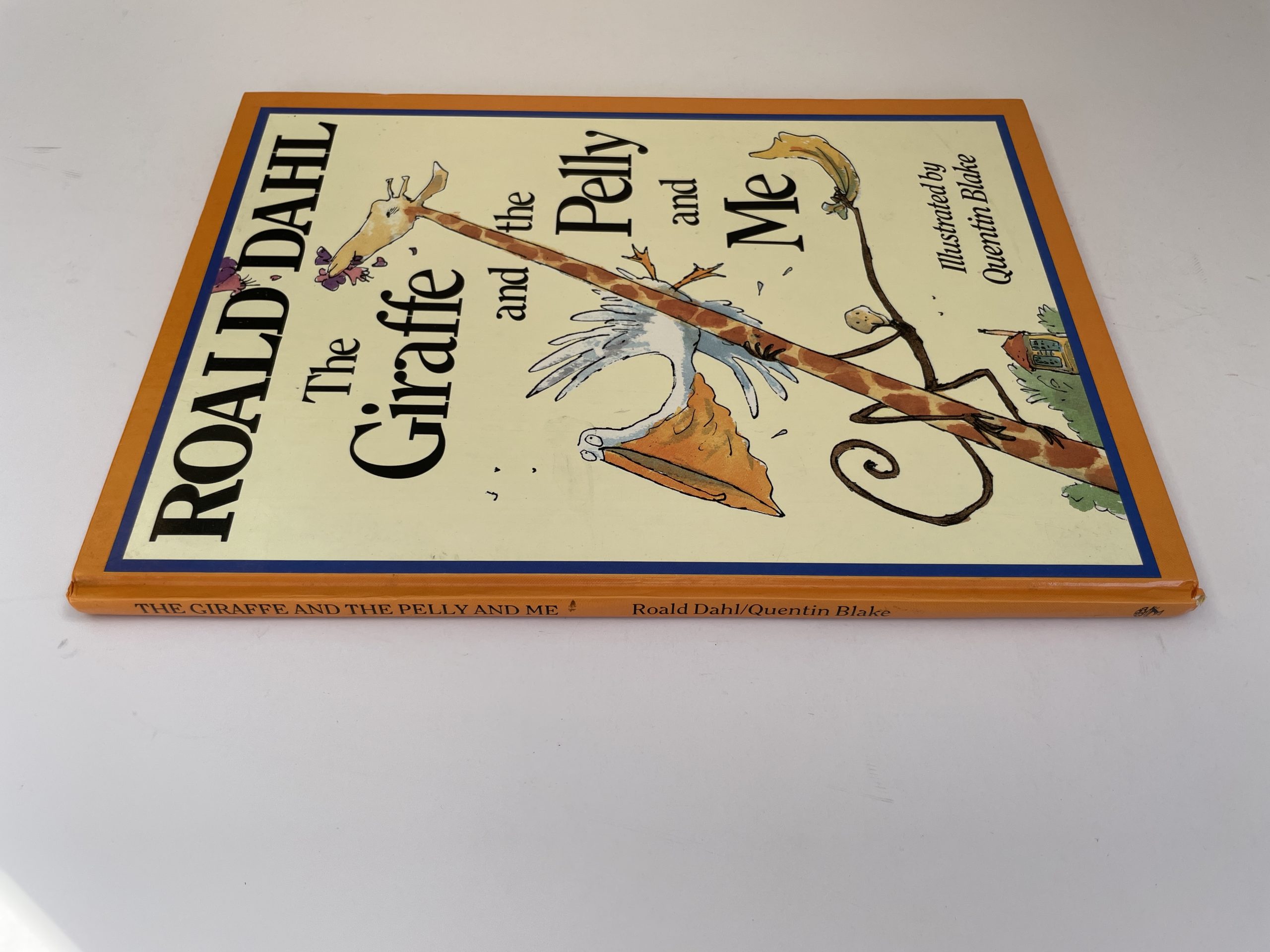 Roald Dahl [Quentin Blake] - The Giraffe and the Pelly and Me - First Edition - 1985 - Image 3
