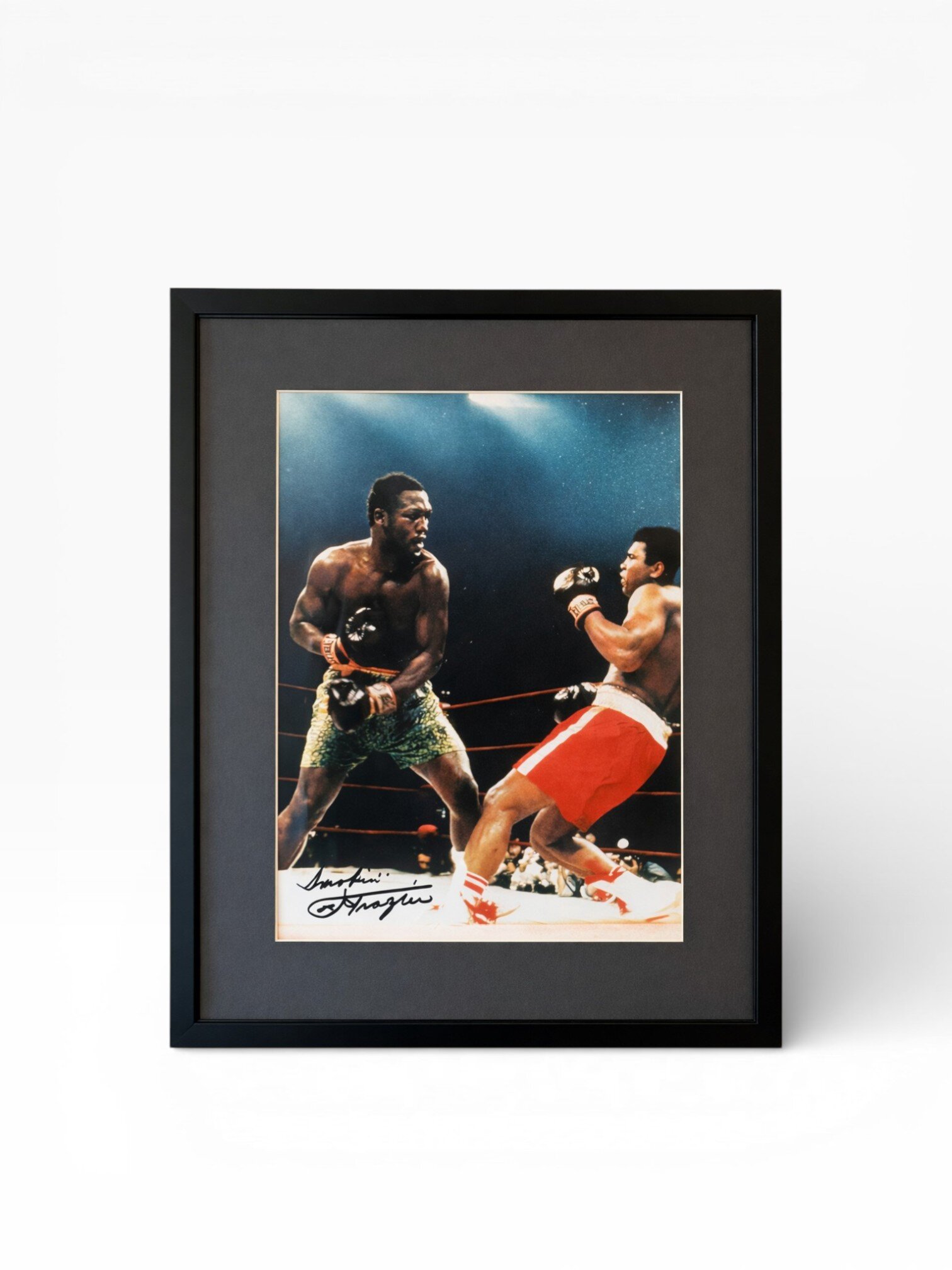 Smokin Joe Frazier - Signed photo