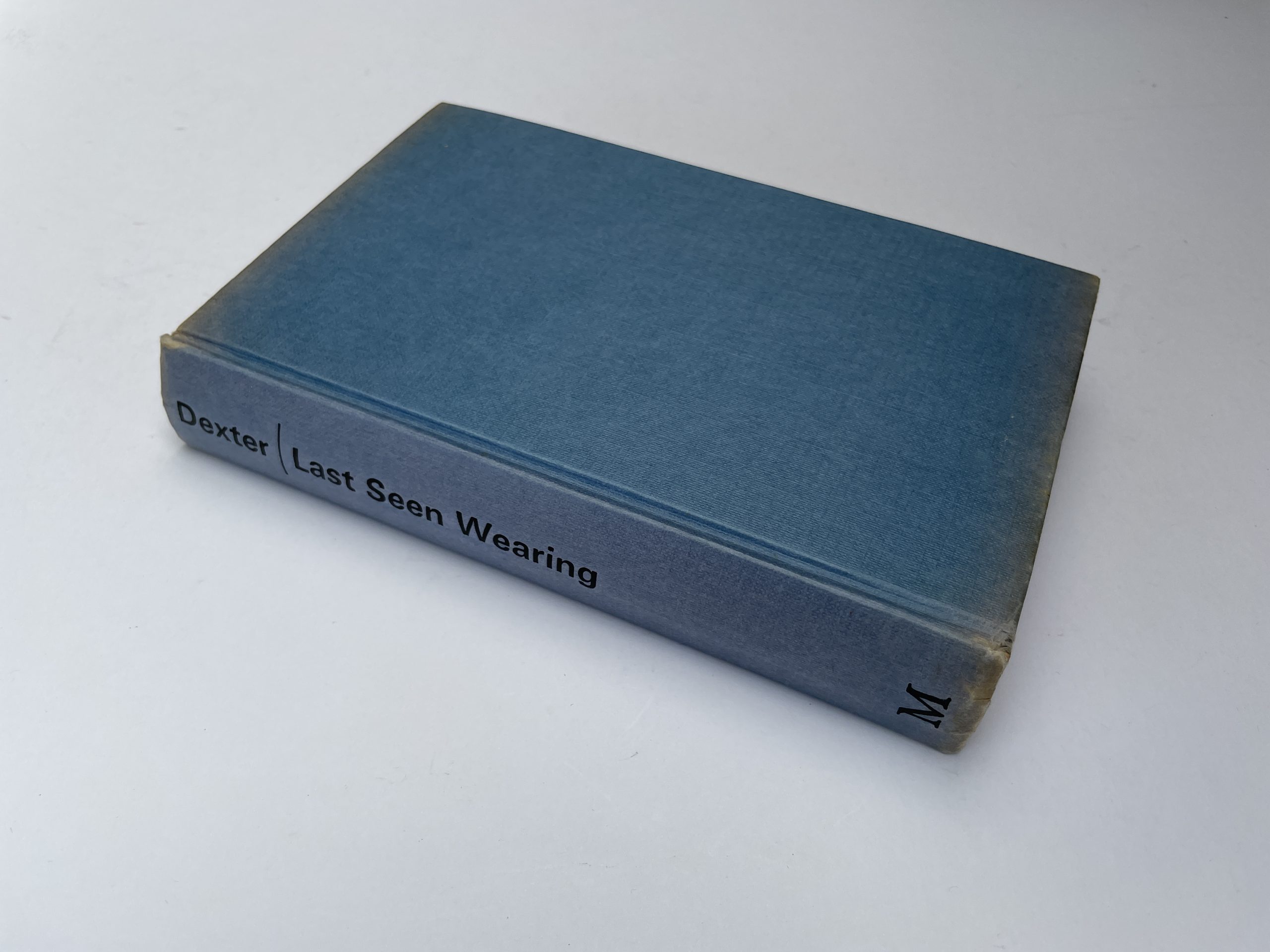 Colin Dexter - Last Seen Wearing - SIGNED, DATED and INSCRIBED to his Mother - First Edition - 1976 - Image 4