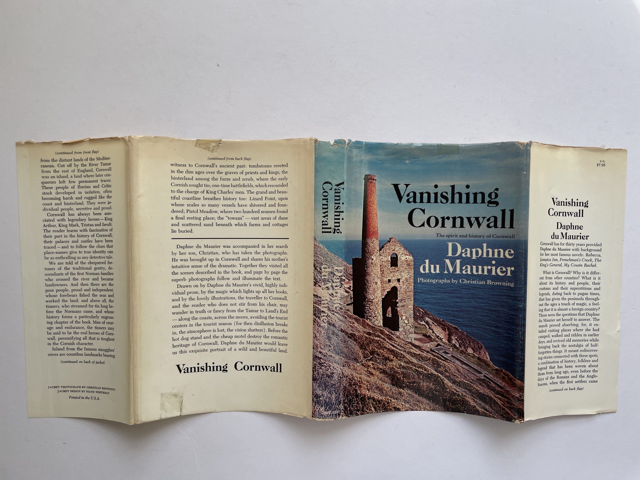Daphne du Maurier - Vanishing Cornwall - First US Edition 1967 -  Inscribed to Maureen and Monty Baker-Munton — Additionally Signed by Christian Browning - Image 5