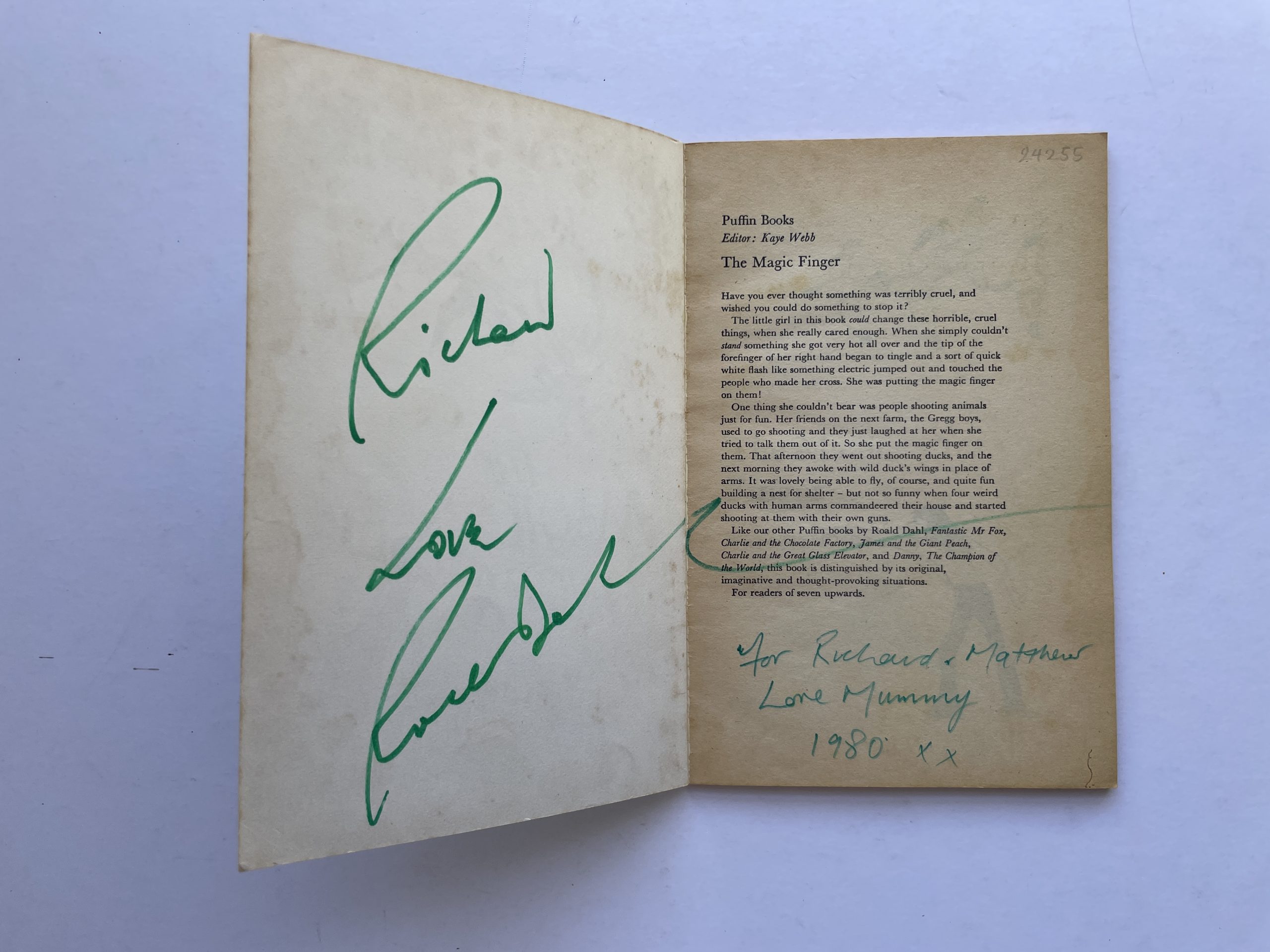 Roald Dahl - The Magic Finger - SIGNED Softcover - Image 2