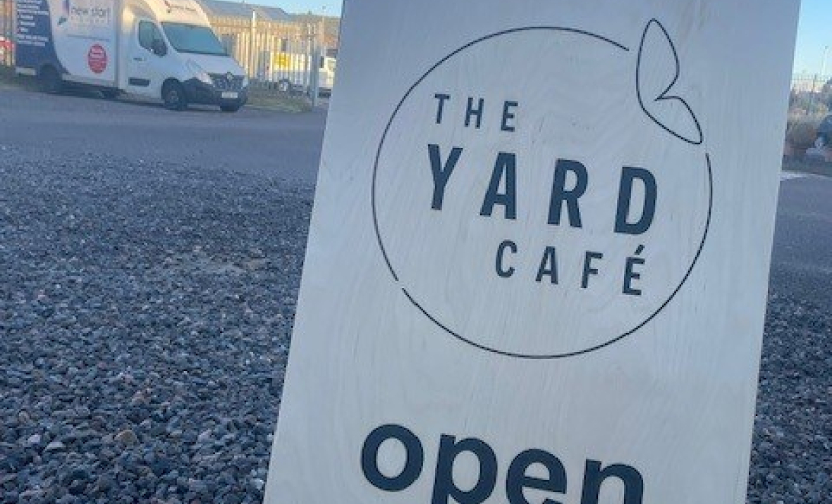 Cafe open sign