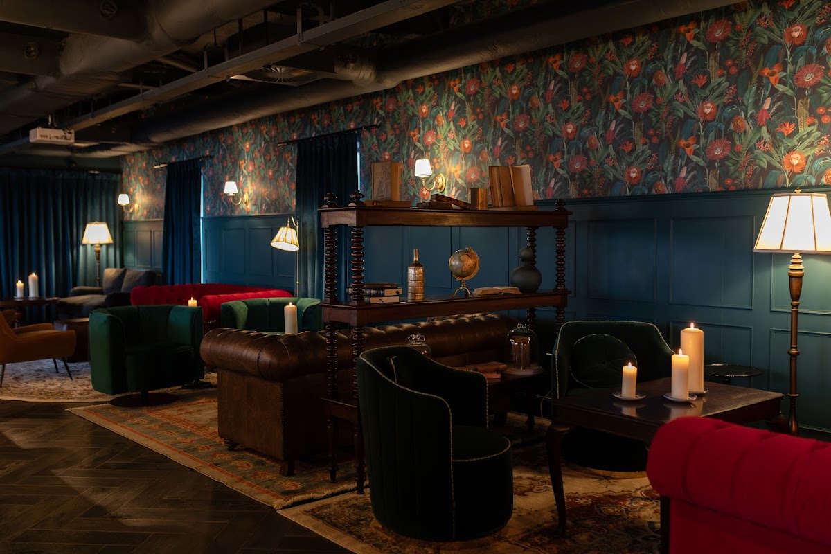 Lochrin Rooftop Bar logo