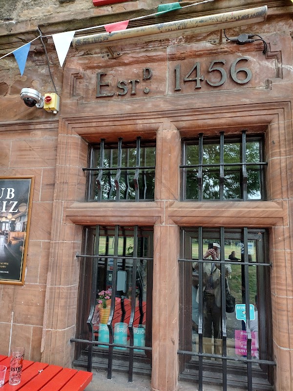 The Golf Tavern logo