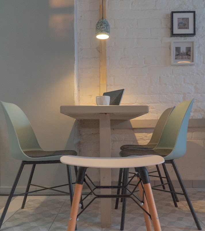 Don't tell Mama Brunch Bar logo