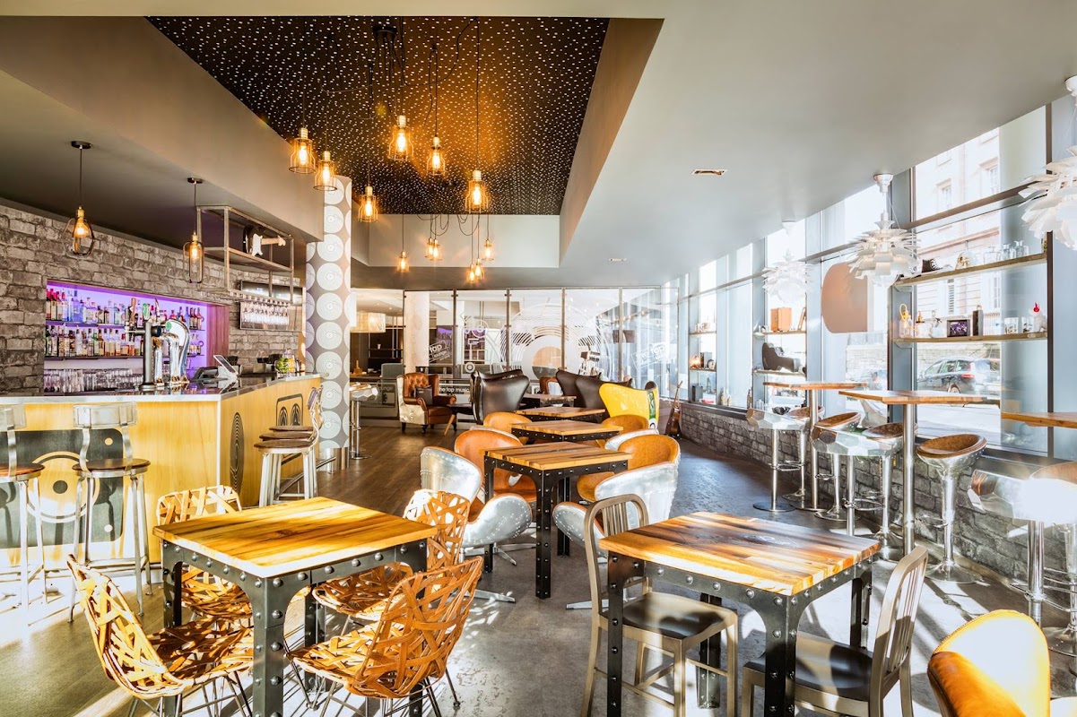 The Tap Music Lounge logo