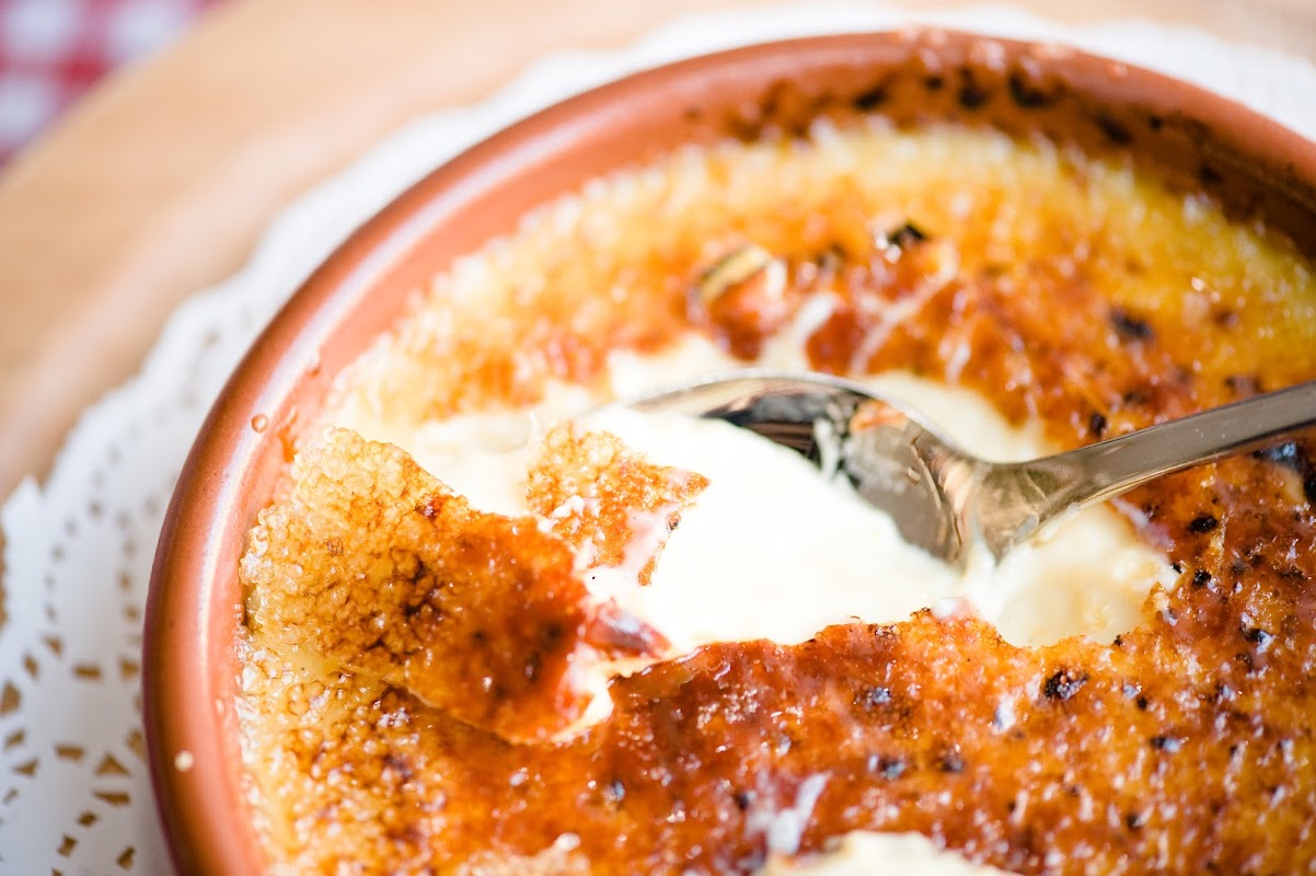 L'Escargot Bleu Restaurant and Wine Bar cover image