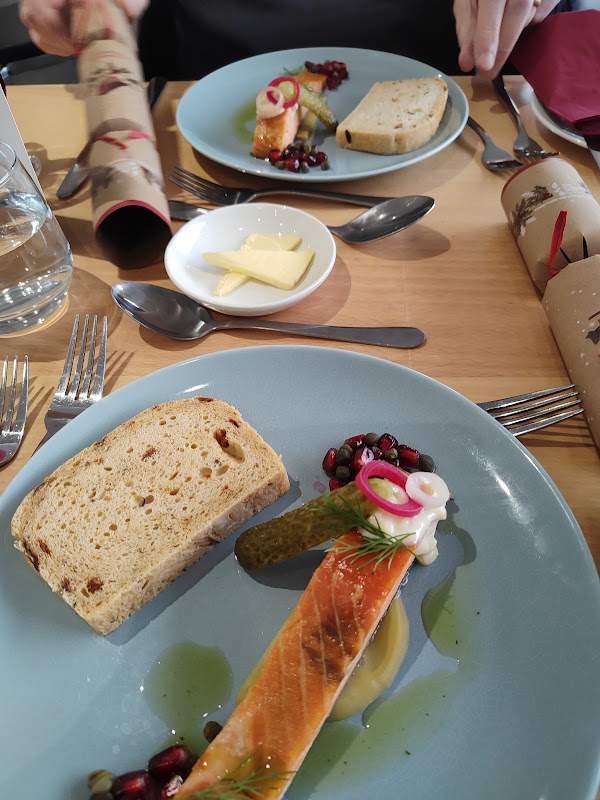 EH15 Restaurant & Bar logo