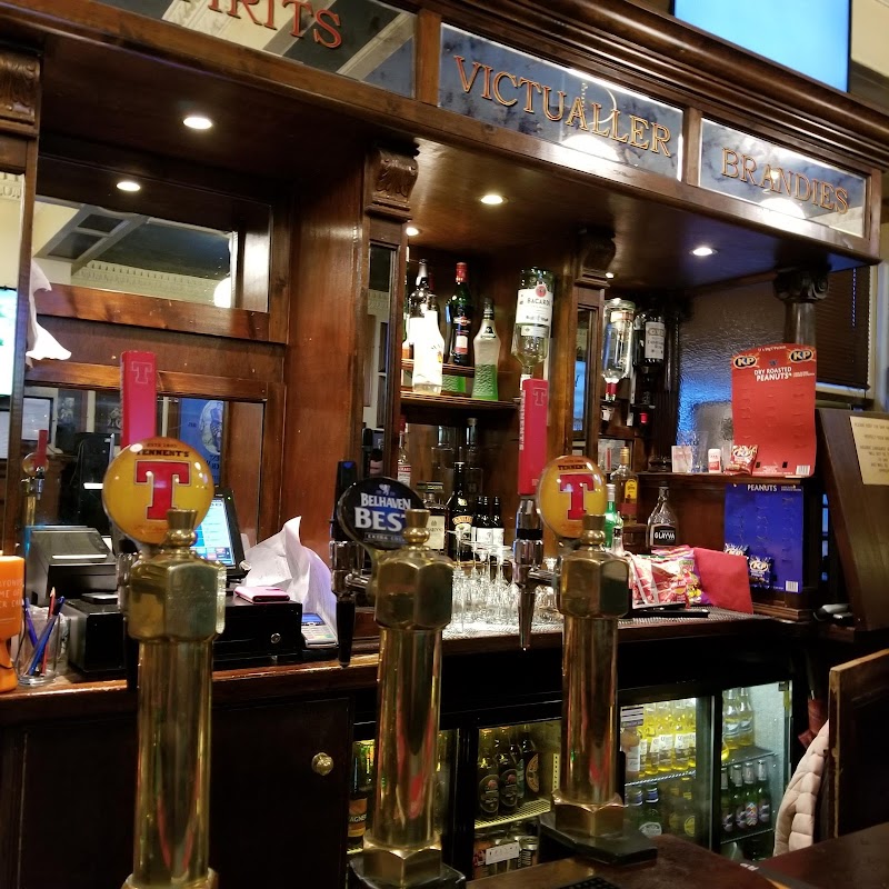 The Links Tavern cover image