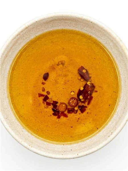 SPICY OIL WITH CAYENNE ECO 250ml  Flavor with Character-trasera