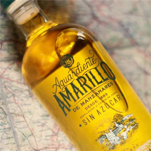 Aguardiente Amarillo de Manzanares-detalle