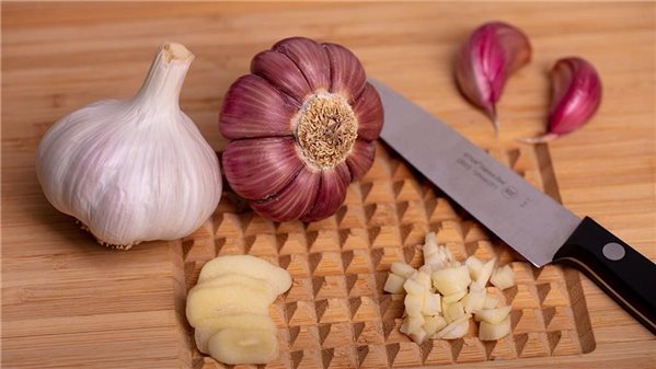 Echter Knoblauch aus Las Pedroñeras 500 g-lateral