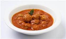 HOMEMADE MEATBALLS IN RED SAUCE