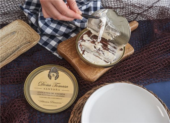 Anchoas de Costera con mantequilla ahumada (12 filetes grandes) 80g.-lateral