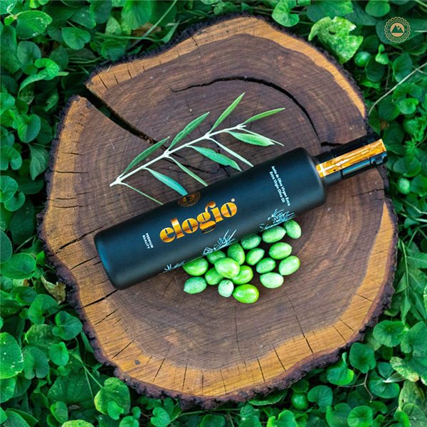 Premium Early Harvest Picual Olive Oil, Elogio-detalle