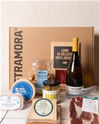 La traducción de "Aperitivo tradicional" al francés es "Apéritif traditionnel".