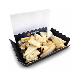 Platte mit handgeschnittenem, variierenden Käse für 4-6 Personen