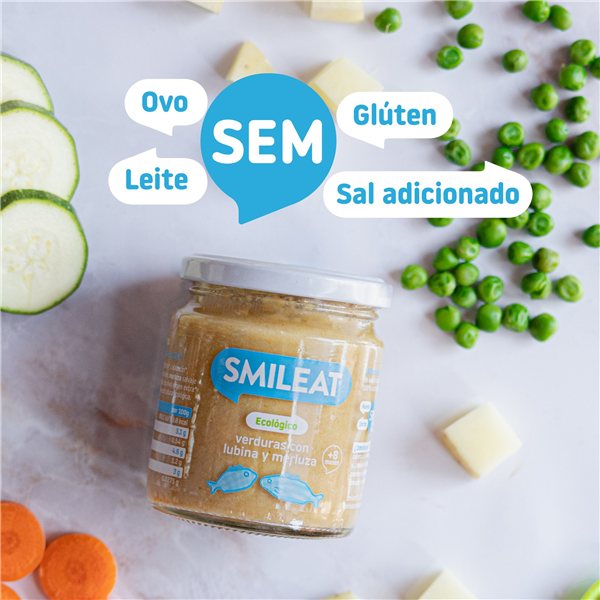 Bocal de légumes avec bar et lieu noir-trasera