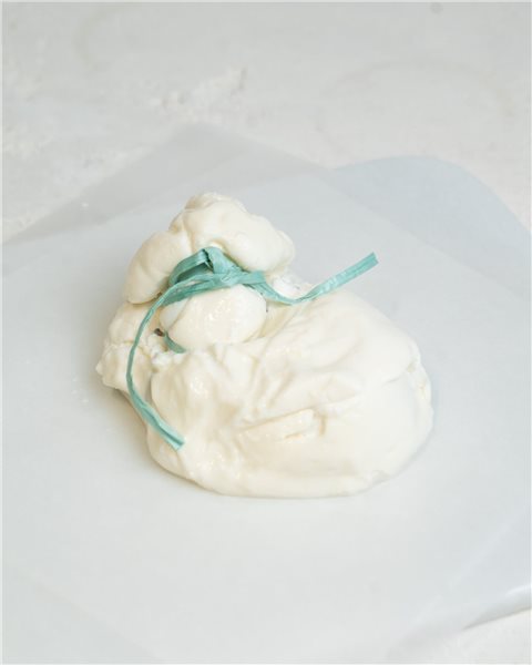 Burrata al tartufo 250 g-detalle