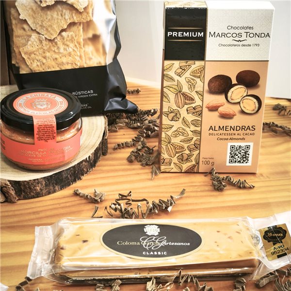 Caja gourmet 'Esencial delicatessen'-trasera